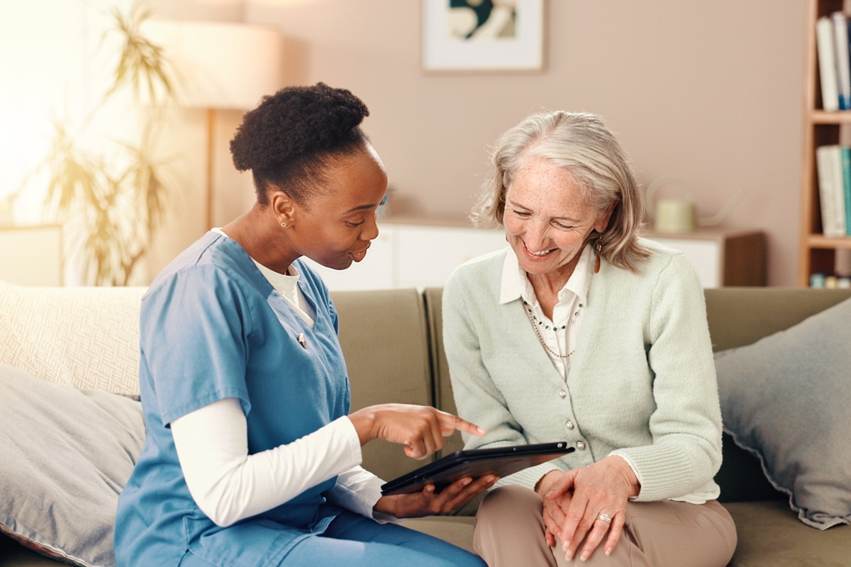 skilled nurse talking to patient about care plan